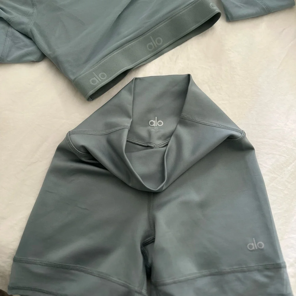 ALO Yoga size top